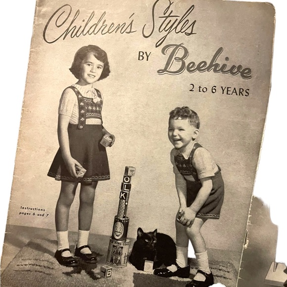 (8) Lot of 7 Beehive vintage knitting books 1950s family baby child - Picture 3 of 10